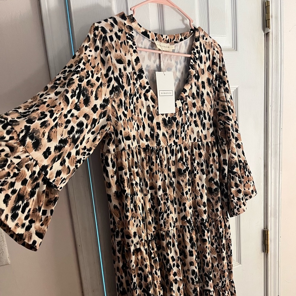 Brand new dress !!